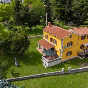 House Bruno Apartment